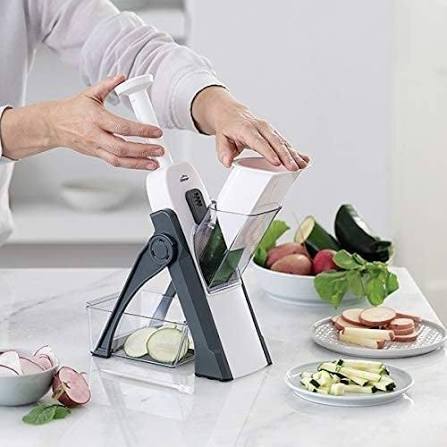 Safe Slicer Vegetable Cutter/Slicer Makes Work Fast And Easy